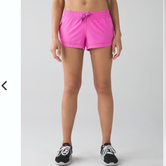LULULEMON Make a Move Shorts Pink Paradise Size 4 - Picture 3 of 10